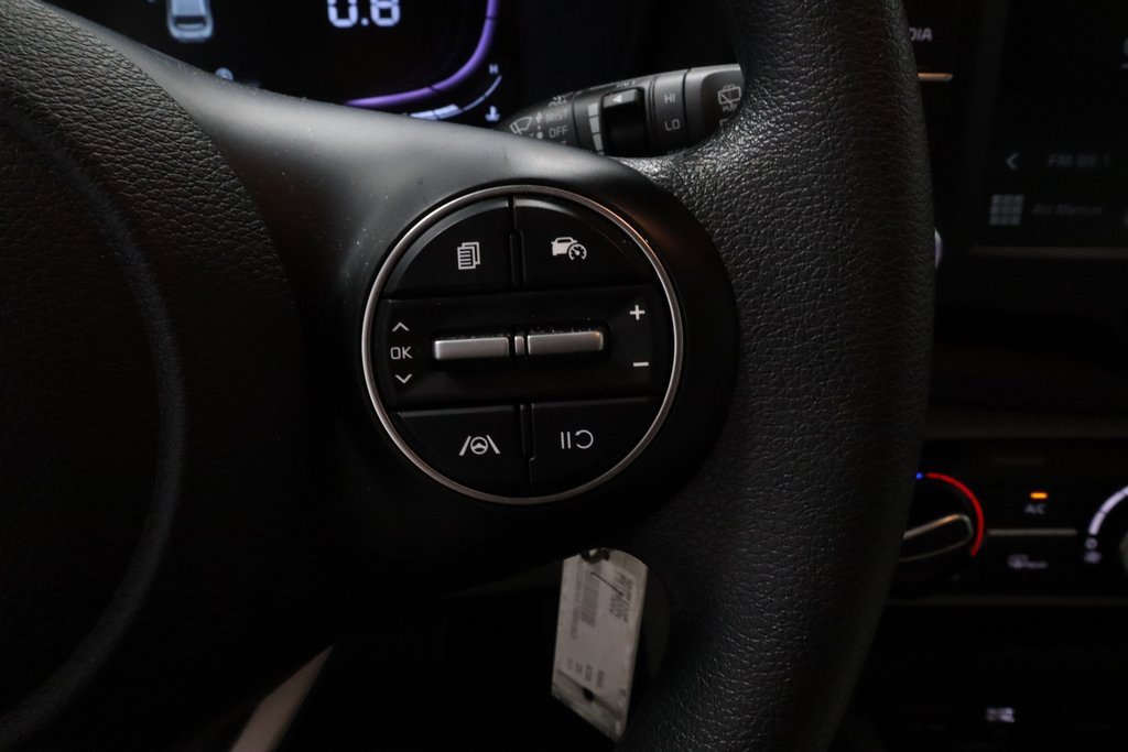 Used 2025 Kia Soul LX image 27