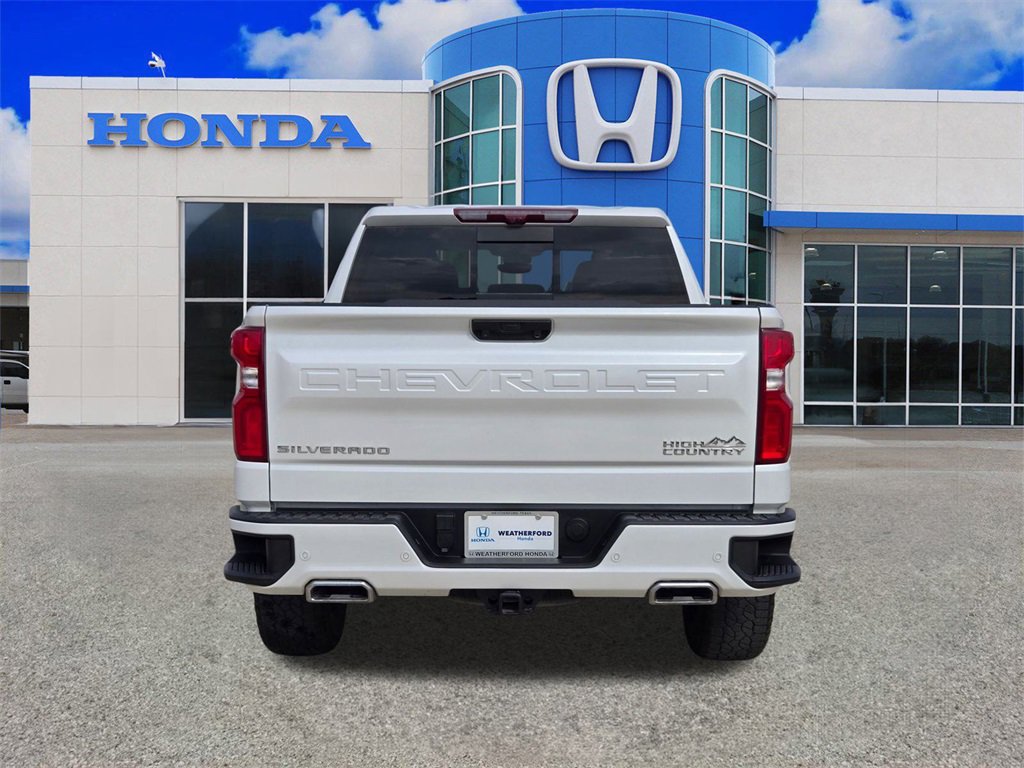 Used 2024 Chevrolet Silverado 1500 High Country w/ Technology Package image 4