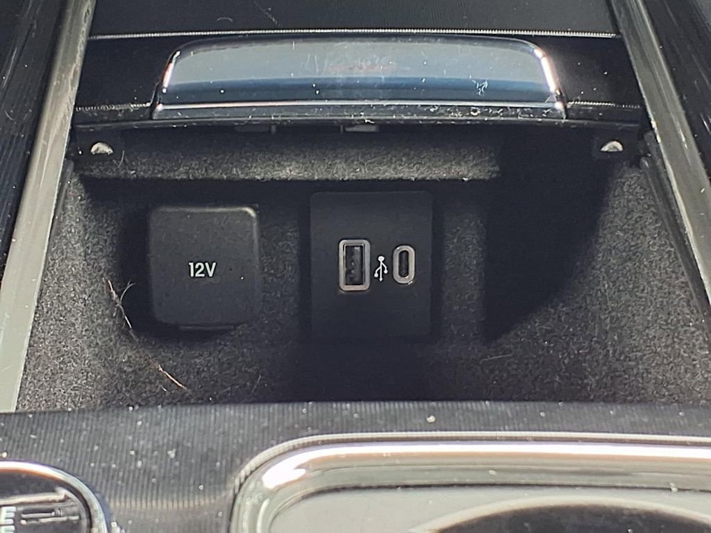 Used 2022 Lincoln Corsair AWD w/ Equipment Group 101A image 14