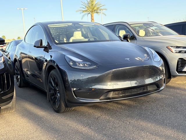 Used 2025 Tesla Model Y Long Range image 3