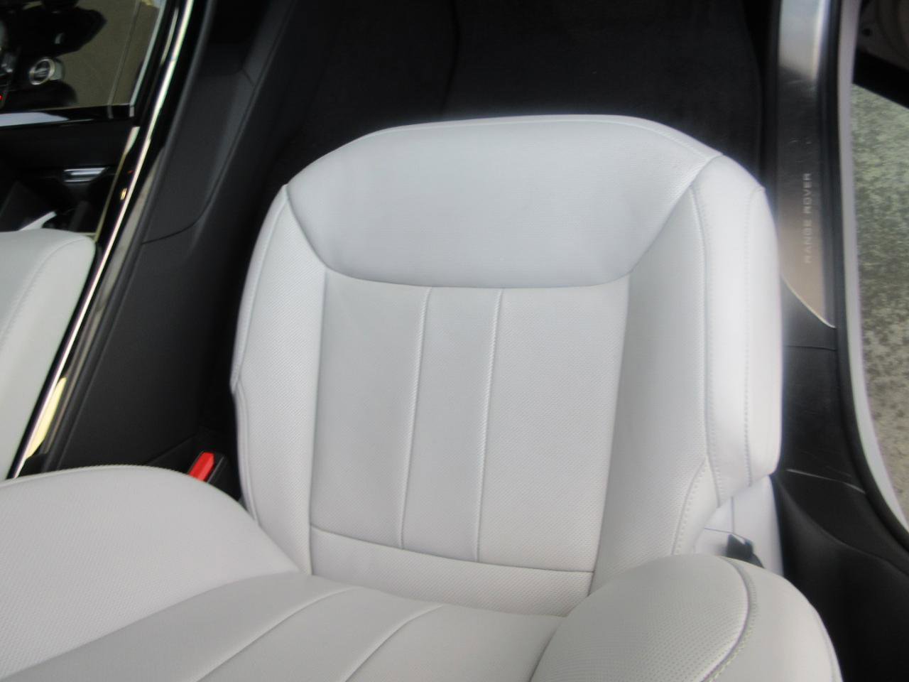 Used 2024 Land Rover Range Rover Sport SE image 26