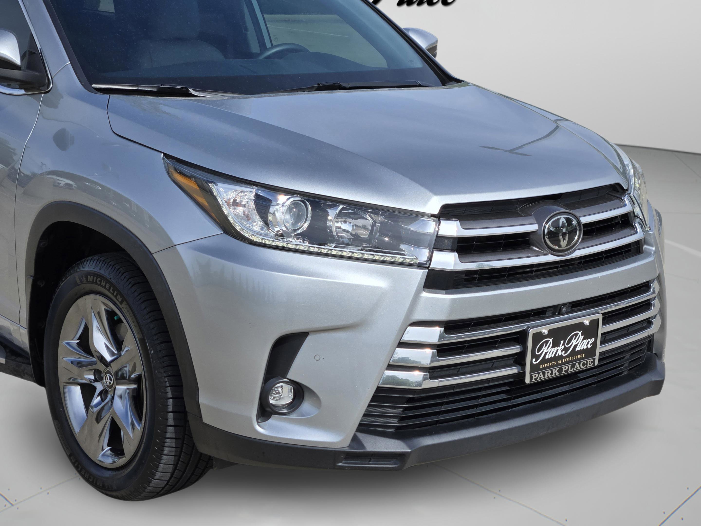 Used 2019 Toyota Highlander Limited Platinum image 34