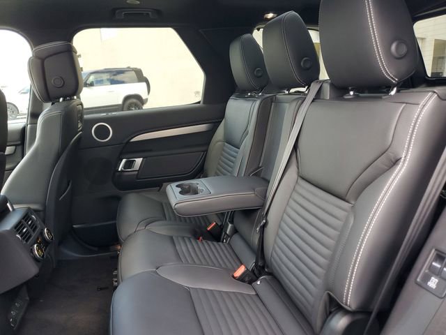 New 2025 Land Rover Discovery Dynamic SE AWD/4WD image 14