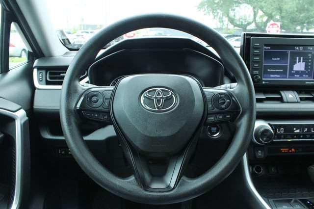 Used 2022 Toyota RAV4 XLE FWD image 22