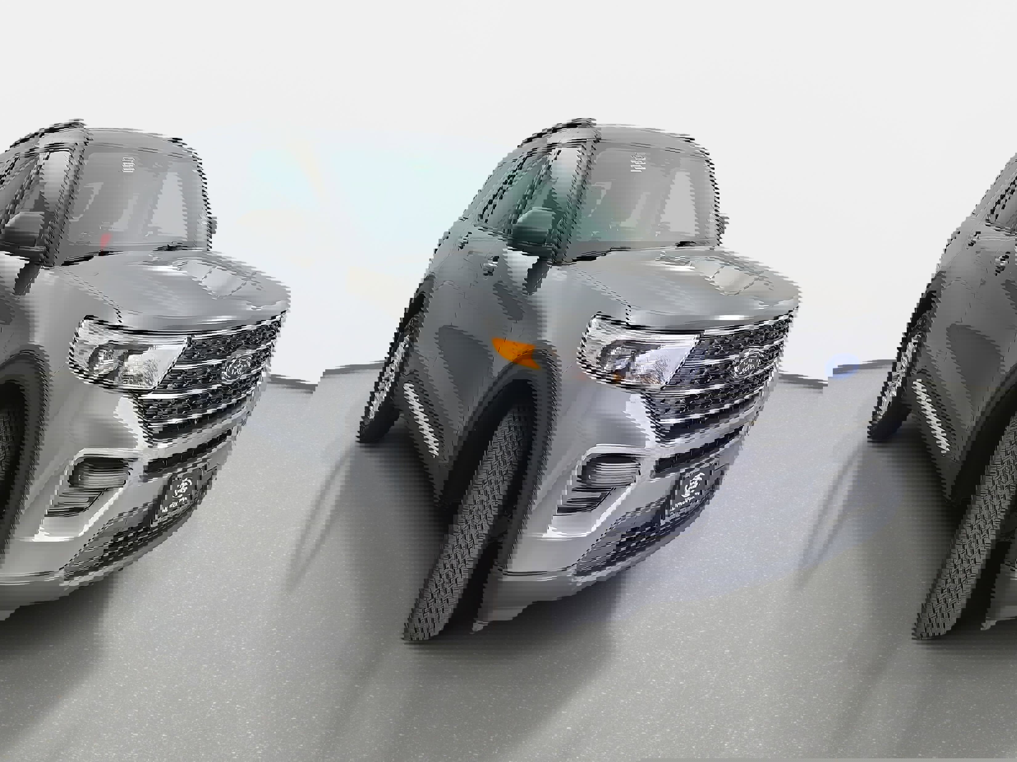 Used 2022 Ford Explorer XLT w/ Class IV Trailer Tow Package image 3