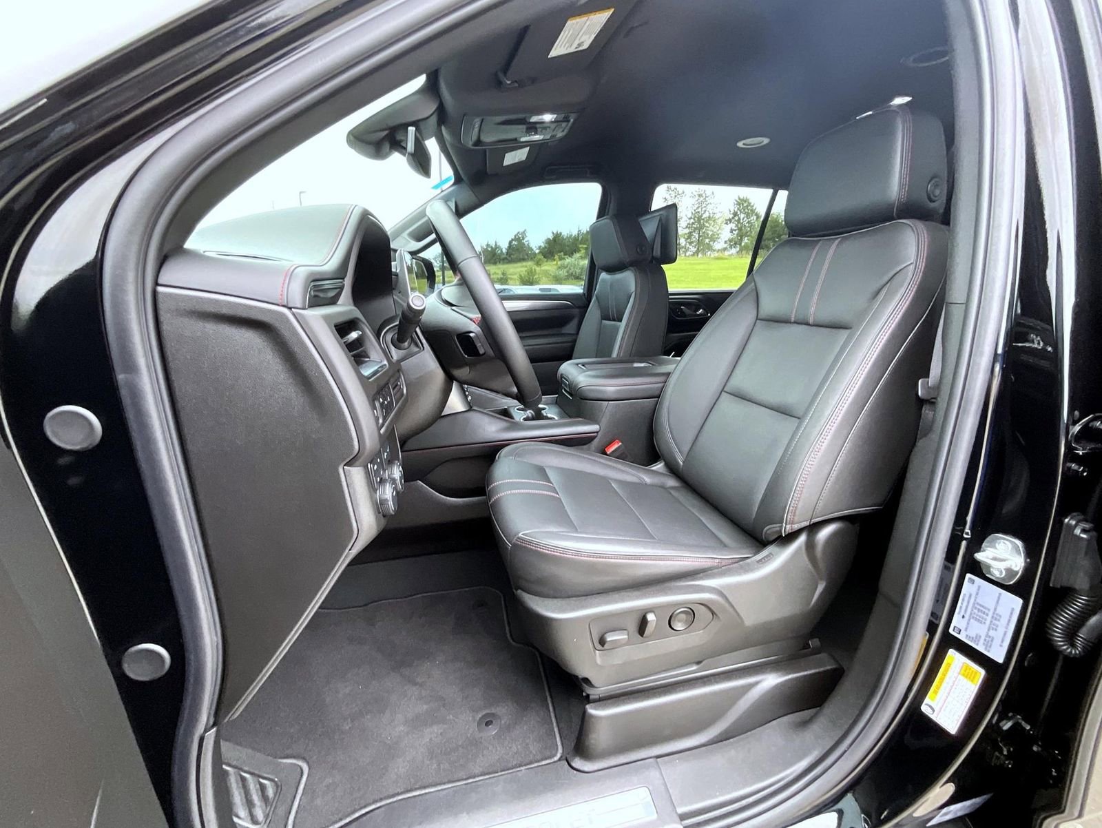 Used 2024 Chevrolet Tahoe RST w/ Sport Performance Package image 11