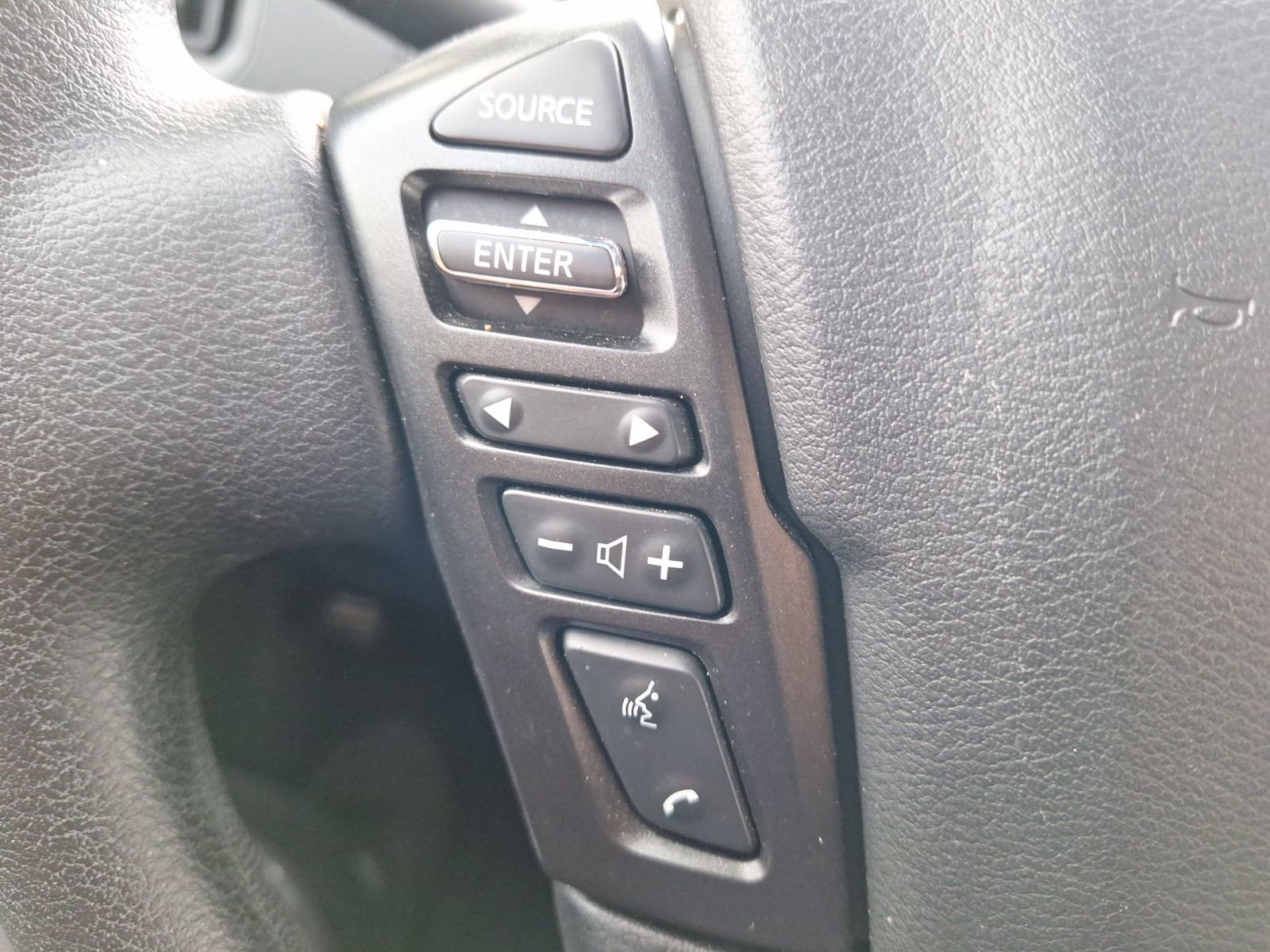 Used 2025 Nissan Frontier S image 21