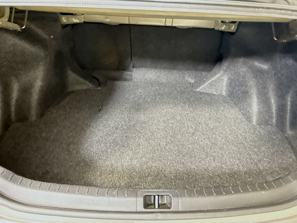 Used 2019 Toyota Corolla L FWD image 23