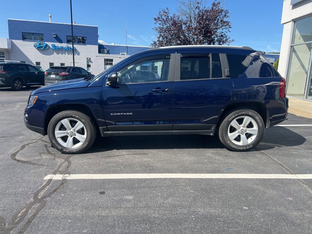 Used 2016 Jeep Compass Sport w/ Power Value Group image 2