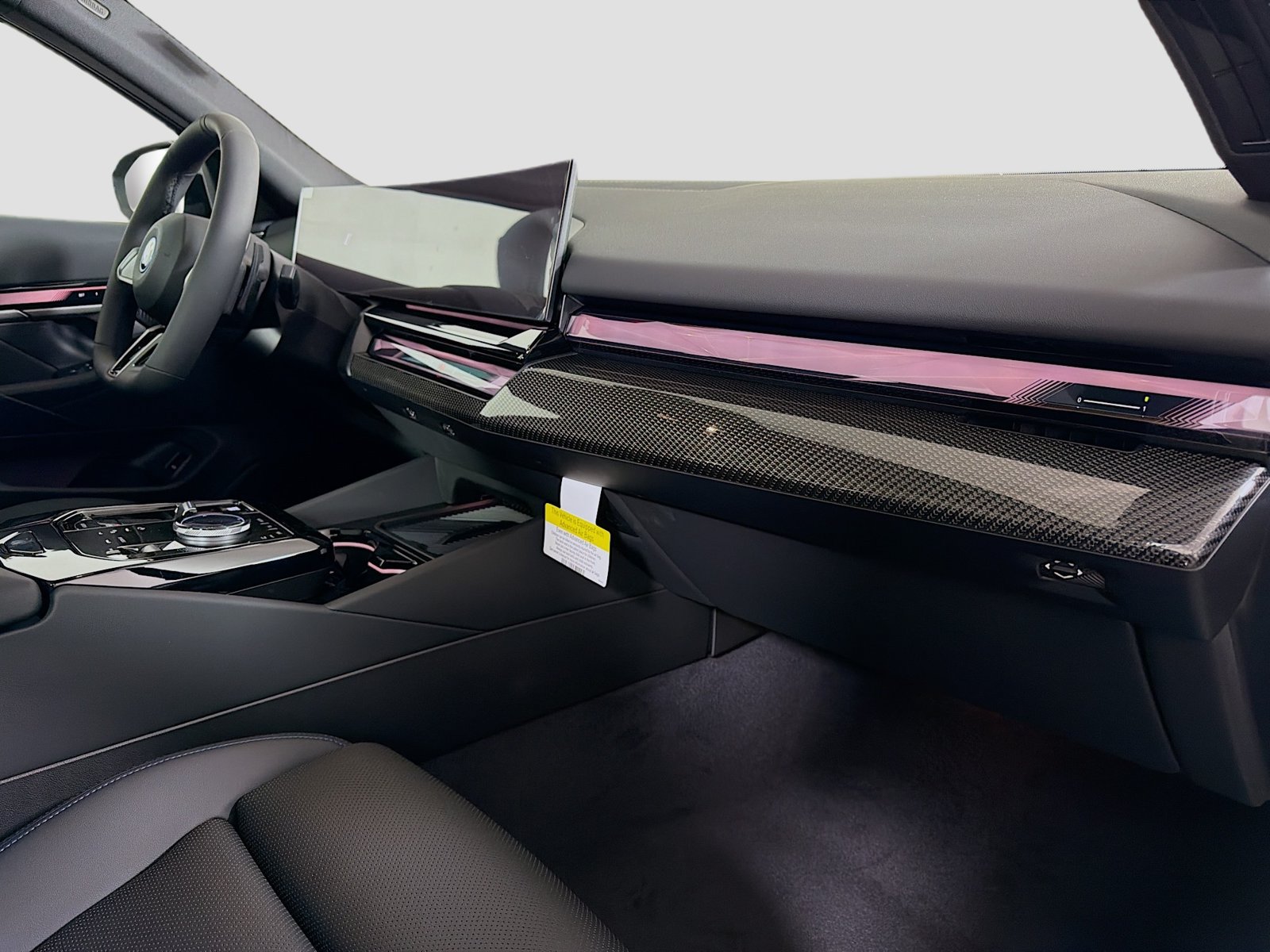 New 2027 BMW 550e xDrive AWD/4WD image 32