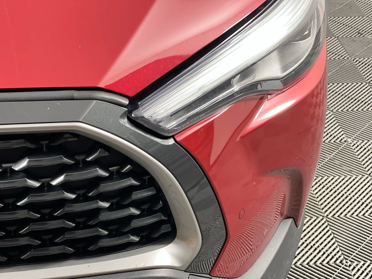 Used 2022 Toyota Corolla Cross XLE FWD image 9