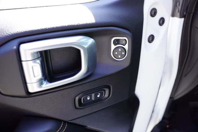 Used 2024 Jeep Wrangler Sahara image 20