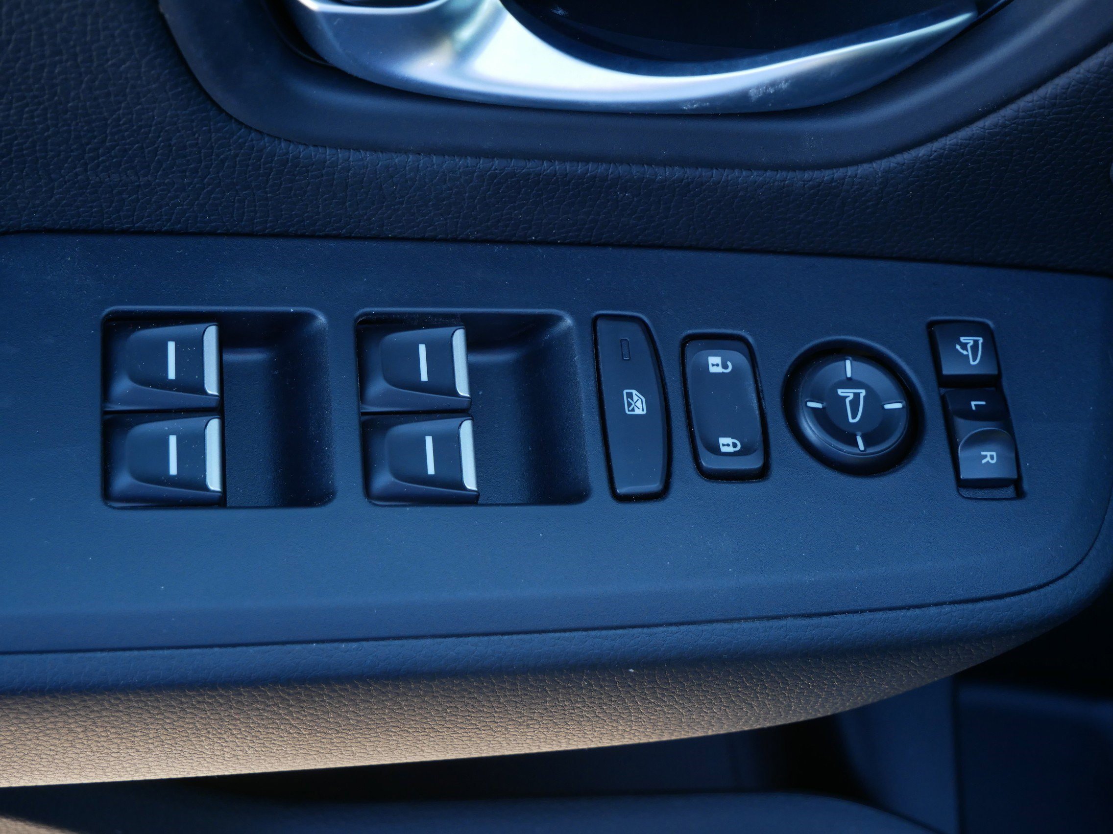 New 2026 Honda Pilot TrailSport image 13