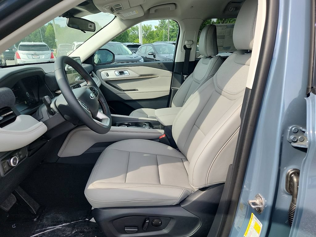 New 2026 Ford Explorer Active w/ Active Comfort Package AWD/4WD image 6