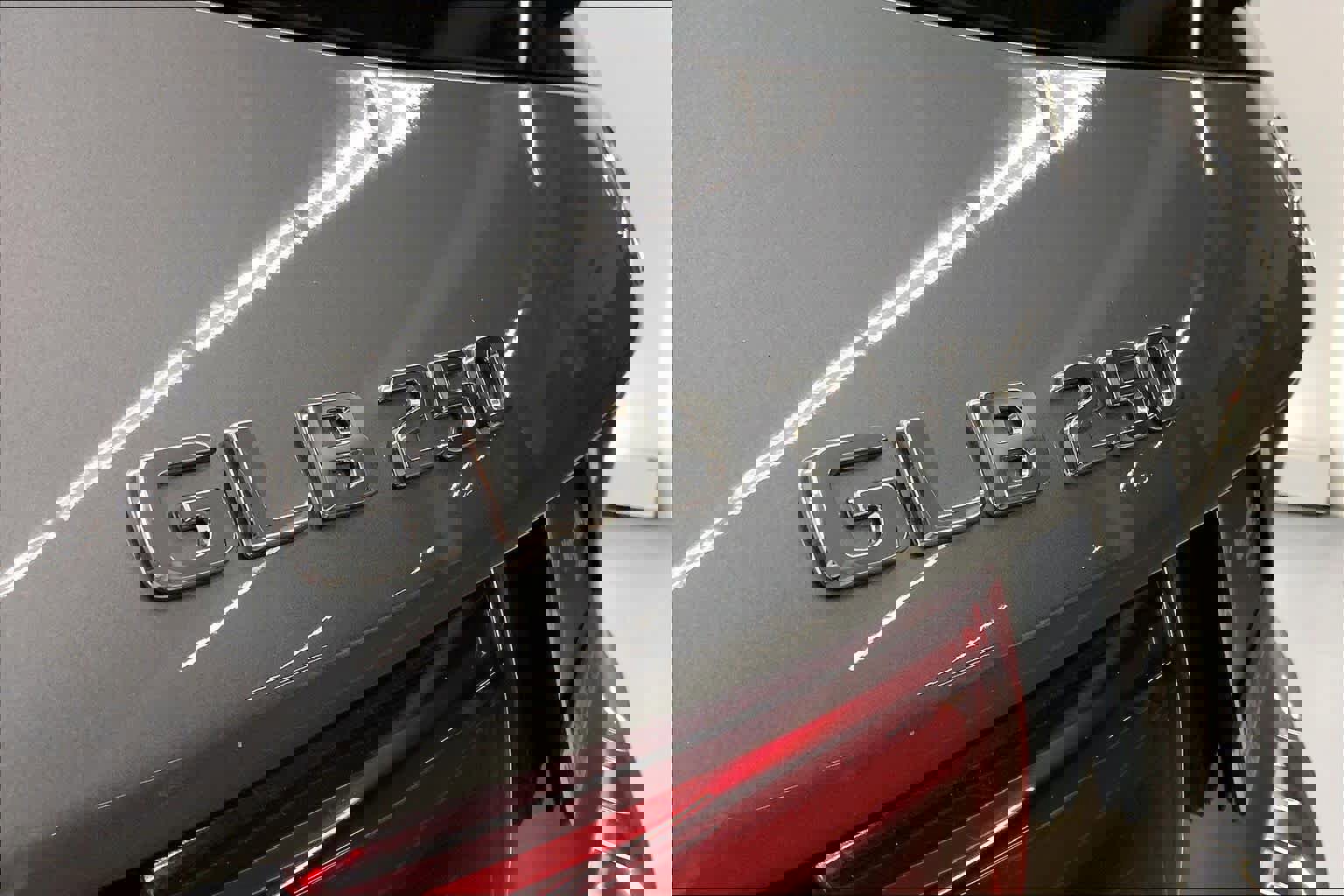 Used 2025 Mercedes-Benz GLB 250 image 14