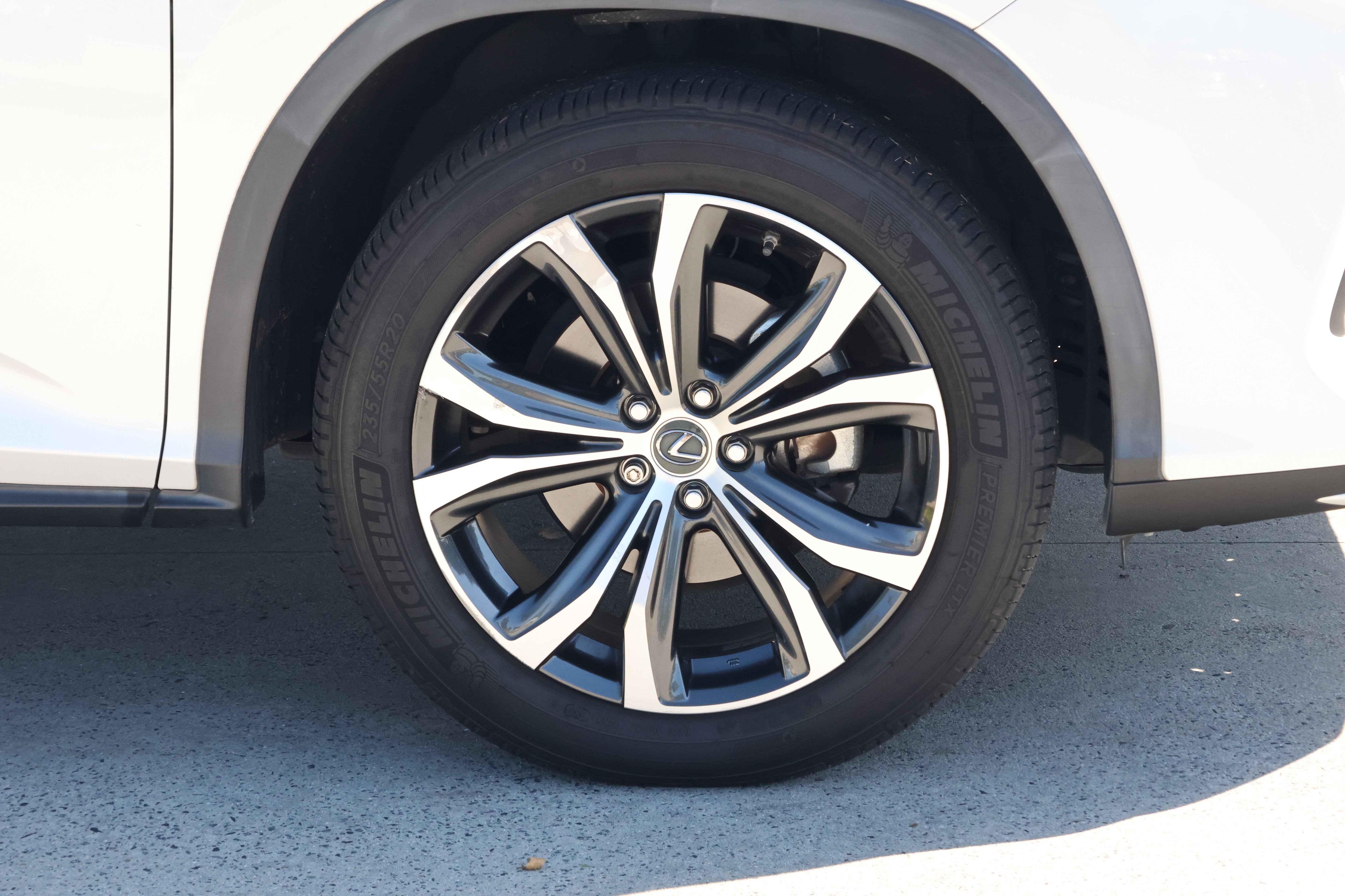 Used 2021 Lexus RX 350L FWD w/ Premium Package image 11