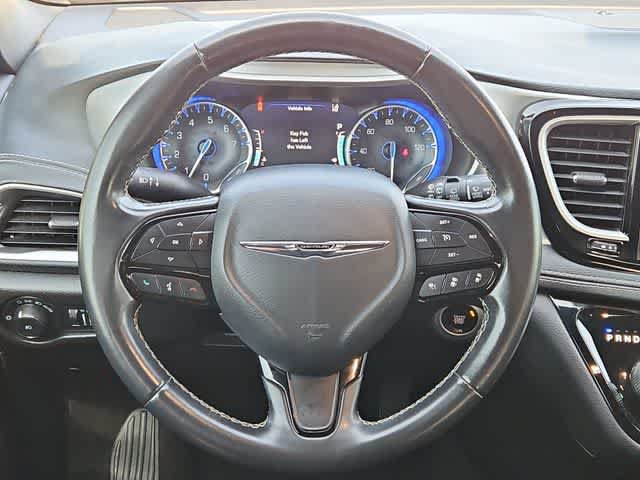 Used 2021 Chrysler Pacifica Touring w/ S Appearance Package FWD image 21