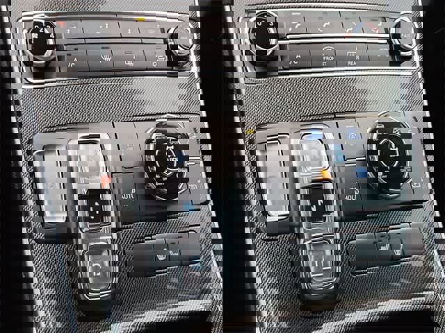 Used 2022 Hyundai Santa Fe SEL image 30