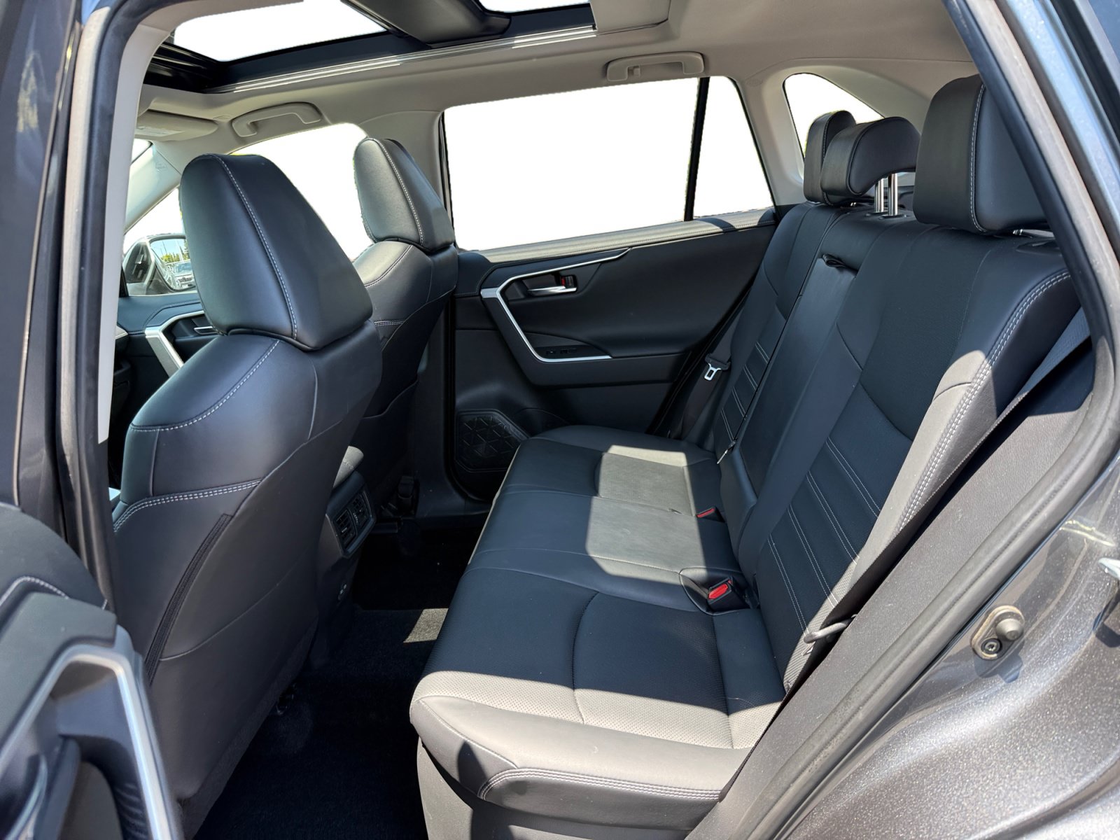 Used 2023 Toyota RAV4 Limited AWD/4WD image 16
