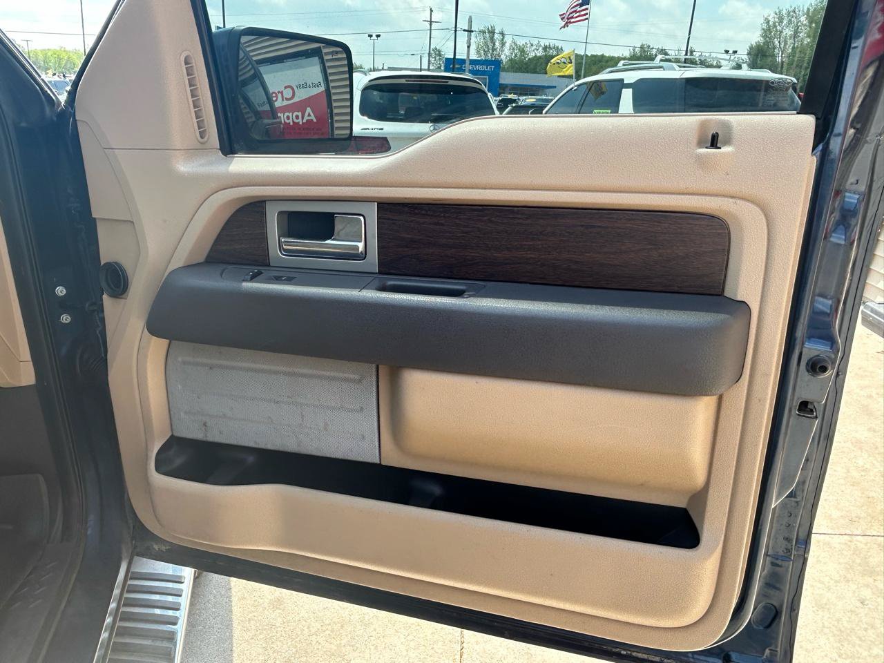 Used 2014 Ford F150 Lariat w/ Equipment Group 501A Mid AWD/4WD image 16