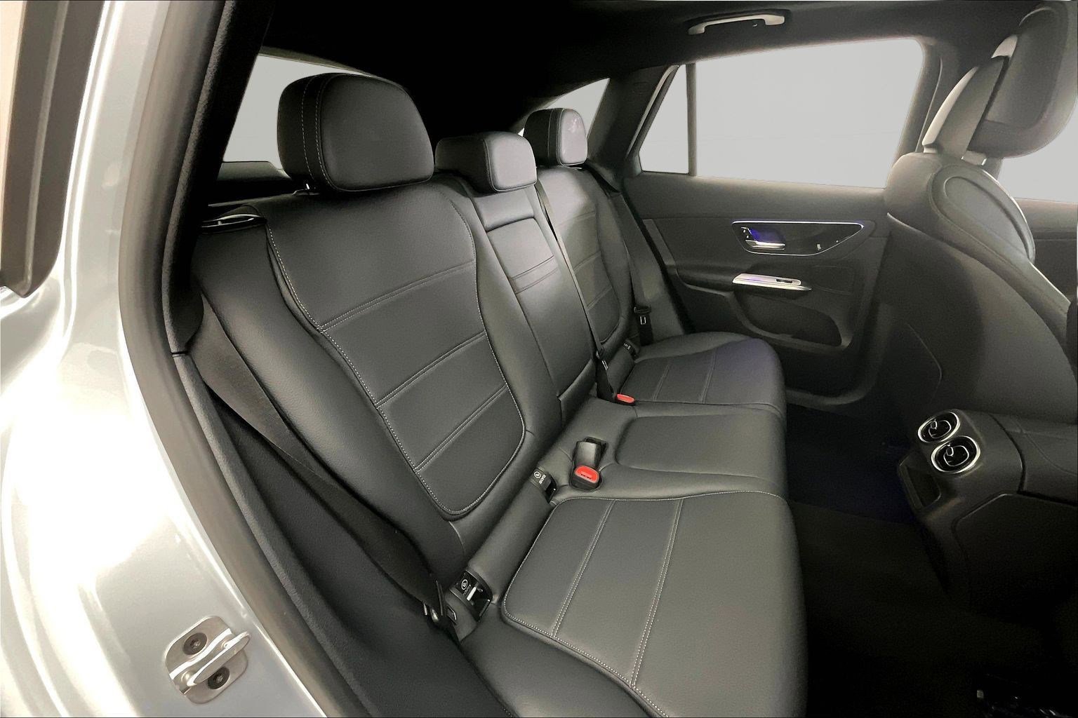 Certified 2025 Mercedes-Benz GLC 300 4MATIC image 25