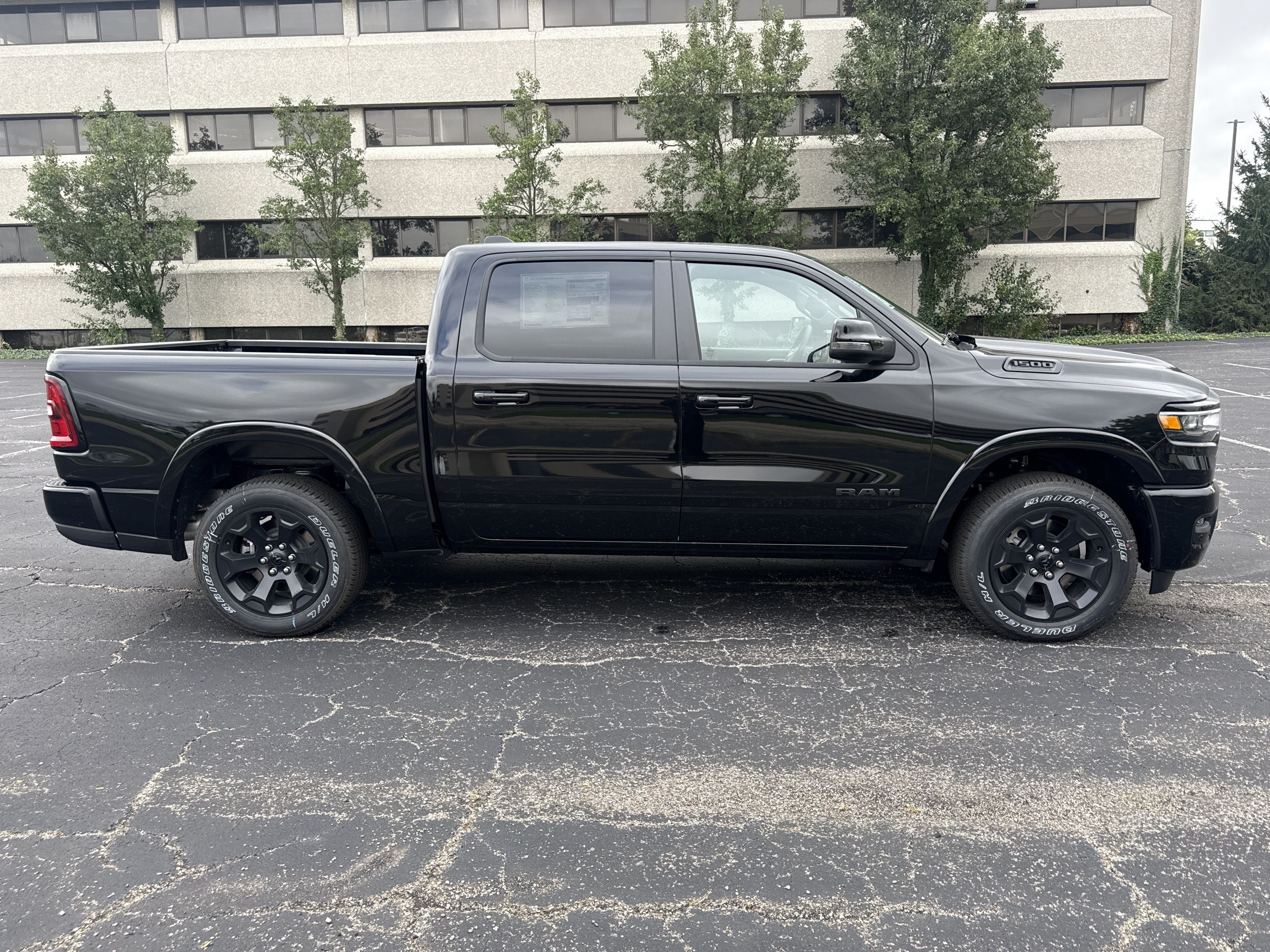 New 2026 RAM 1500 Big Horn AWD/4WD image 11