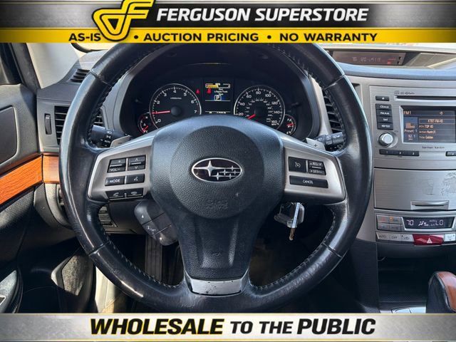 Used 2013 Subaru Outback 3.6R Limited w/ Moonroof Pkg AWD/4WD image 10