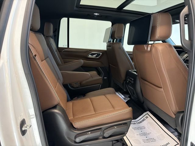 Used 2024 Chevrolet Suburban High Country w/ Advanced Technology Package image 47