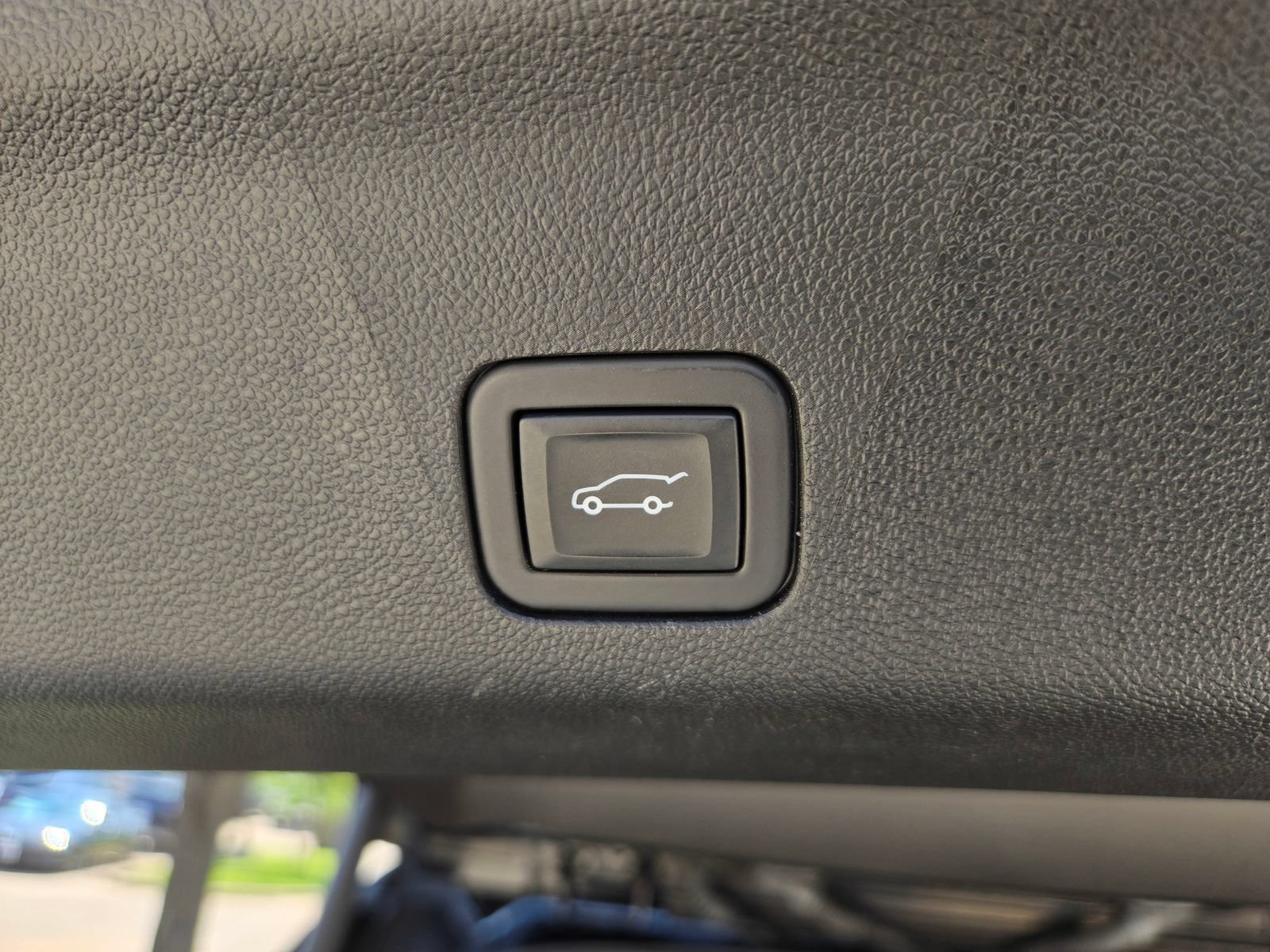 Used 2024 GMC Yukon Denali Ultimate AWD/4WD image 31