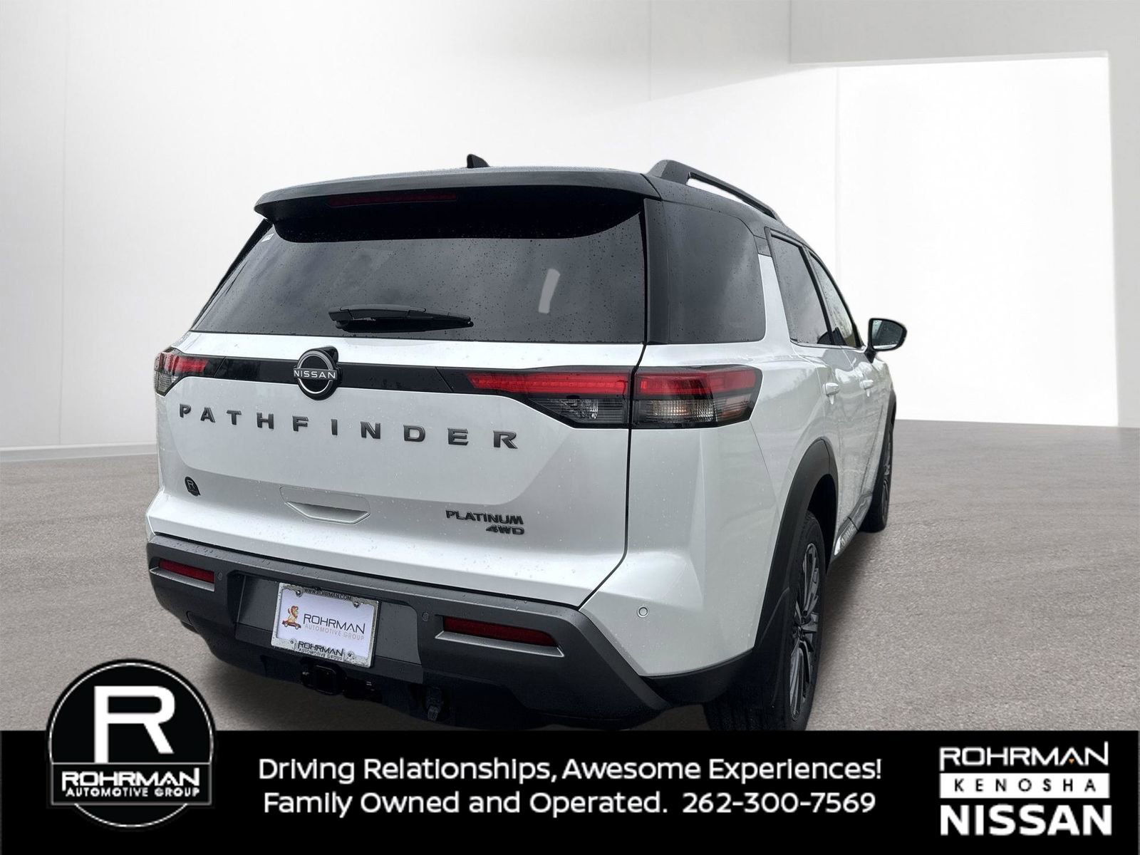 Used 2026 Nissan Pathfinder Platinum AWD/4WD image 5