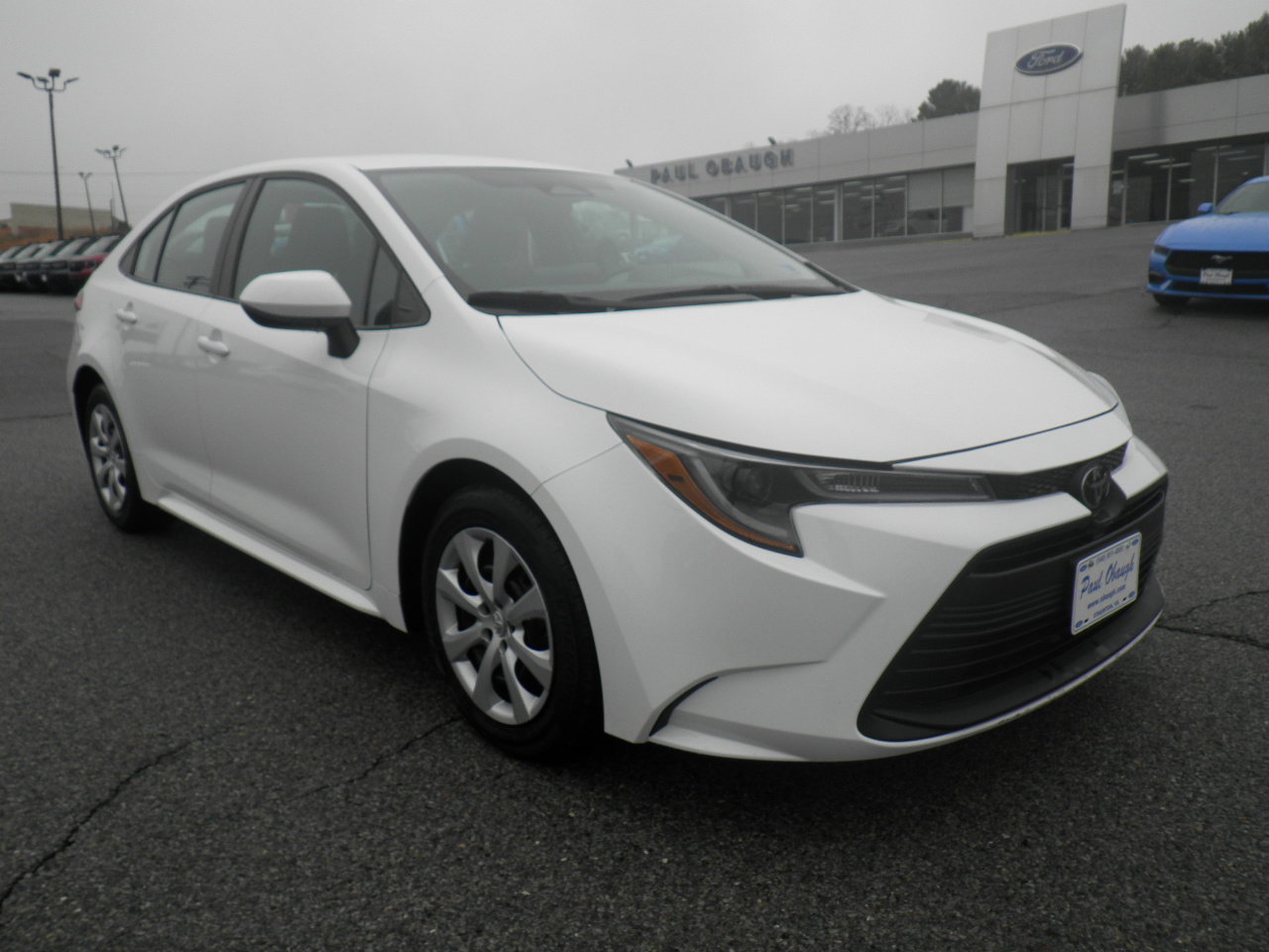 Used 2025 Toyota Corolla LE FWD image 1