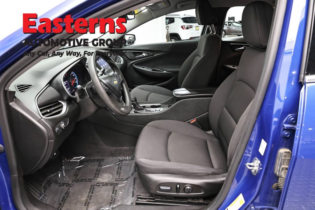 Used 2023 Chevrolet Malibu LT FWD image 14