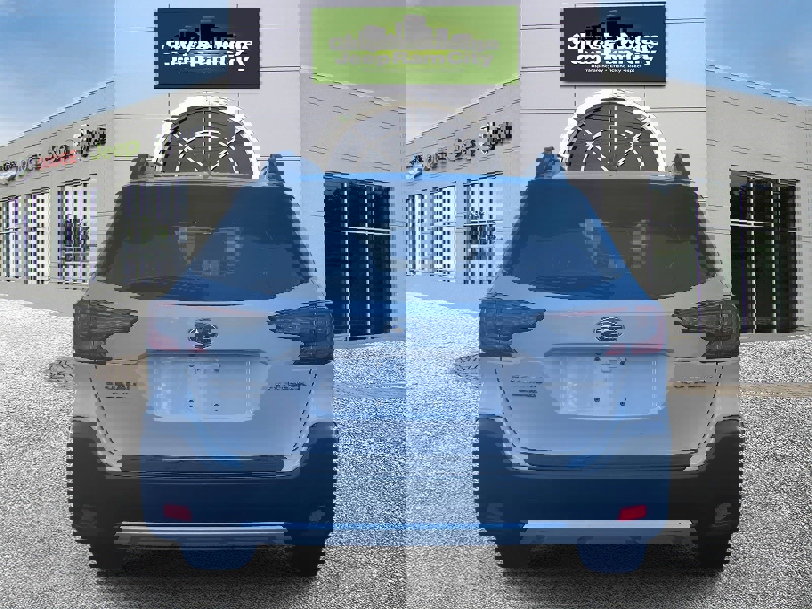 Used 2023 Subaru Outback Limited image 7