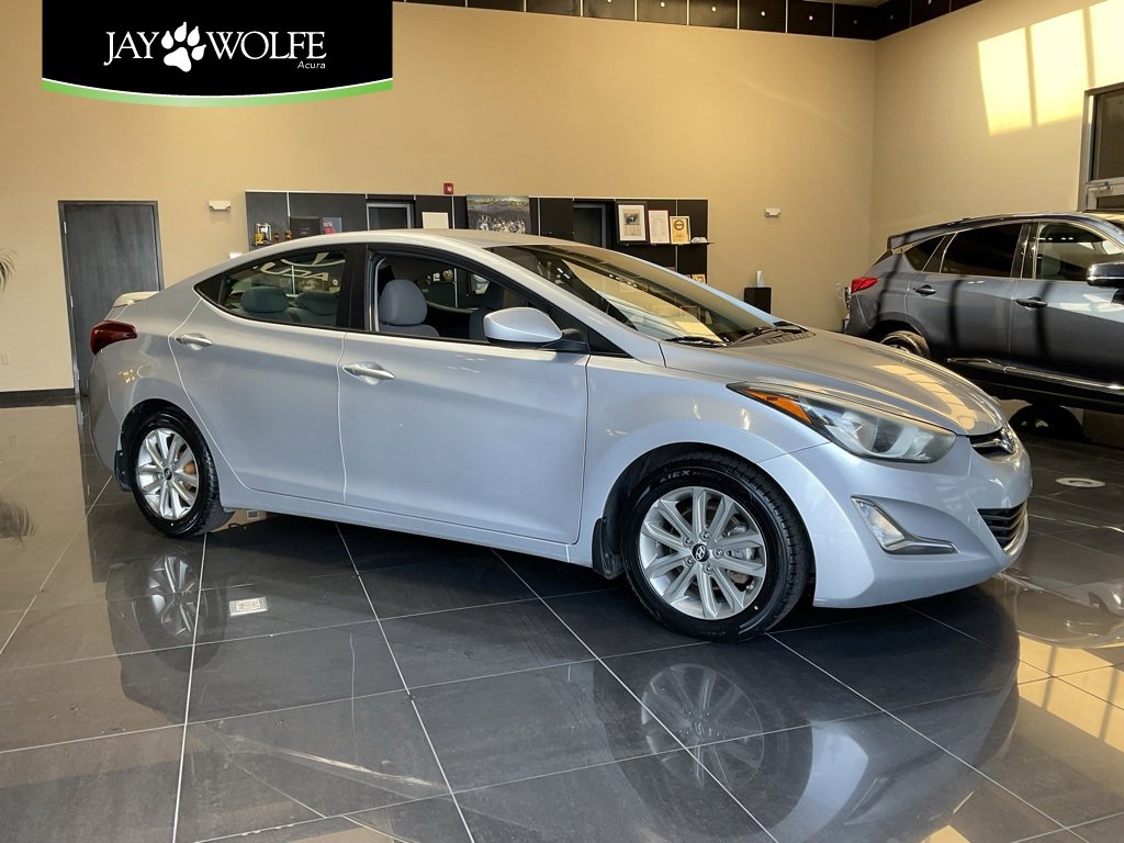 Used 2015 Hyundai Elantra SE w/ Option Group 02
