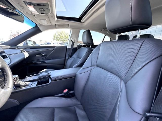 Used 2022 Lexus ES 300h w/ Accessory Package 2 image 18