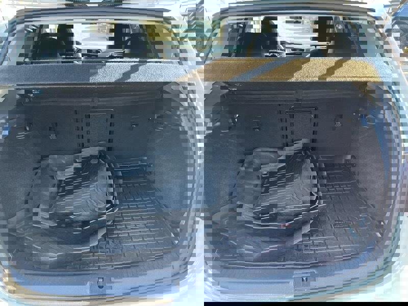 Used 2017 Volkswagen Golf Wolfsburg Edition image 9