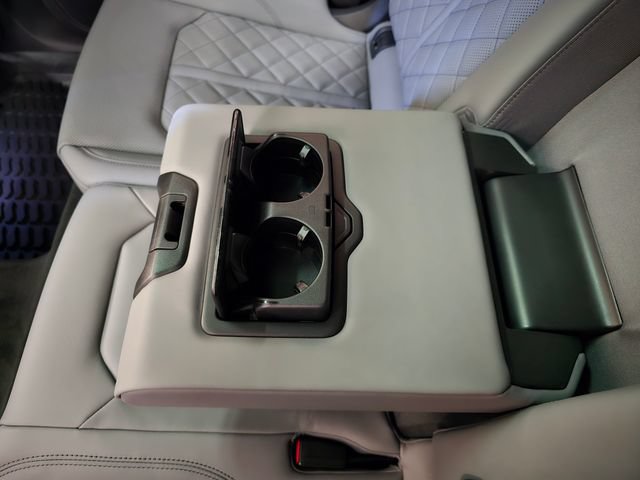 New 2026 Audi SQ8 Premium Plus AWD/4WD image 33