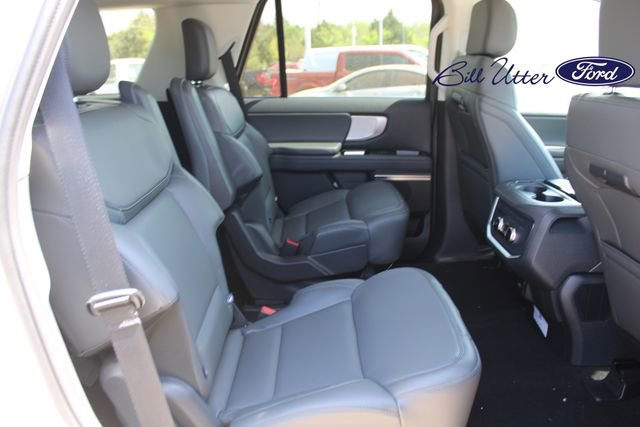 New 2026 Ford Expedition Active image 9