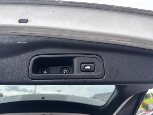Used 2017 Honda Pilot Touring image 12