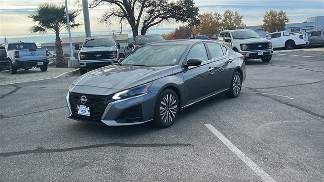 Used 2025 Nissan Altima 2.5 SV image 7