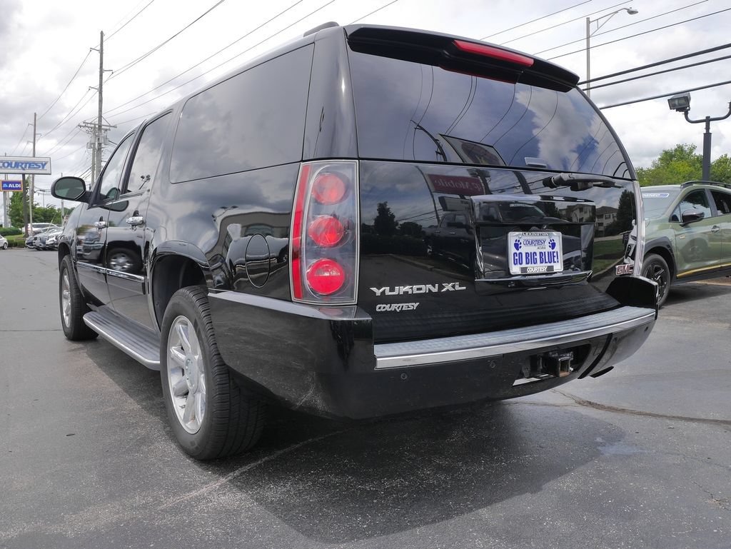 Used 2013 GMC Yukon XL Denali AWD/4WD image 7