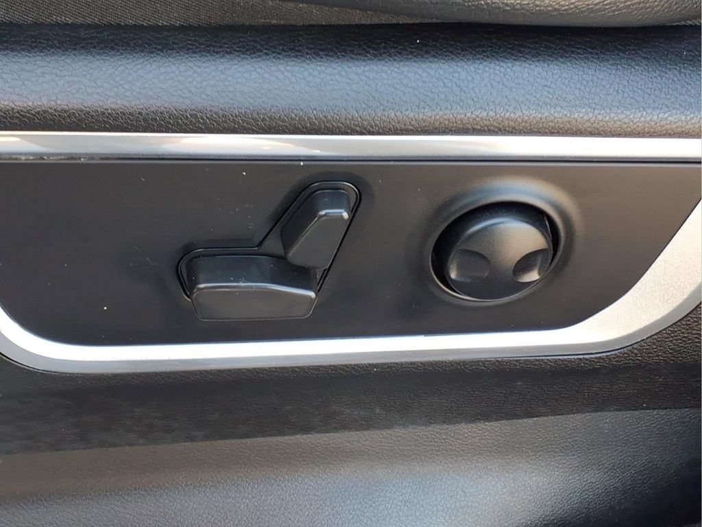 Used 2022 RAM 1500 Laramie AWD/4WD image 18