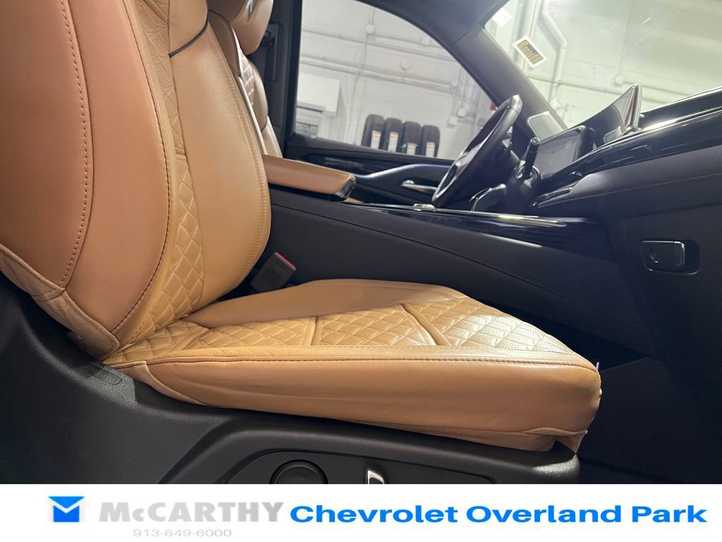 Used 2023 Cadillac Escalade Sport w/ Touring Package image 38