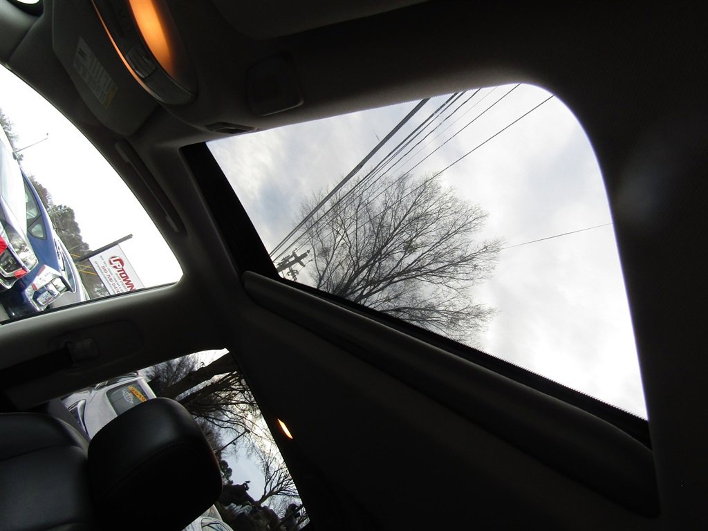 Used 2017 INFINITI QX60 Luxe w/ Deluxe Technology Package image 14