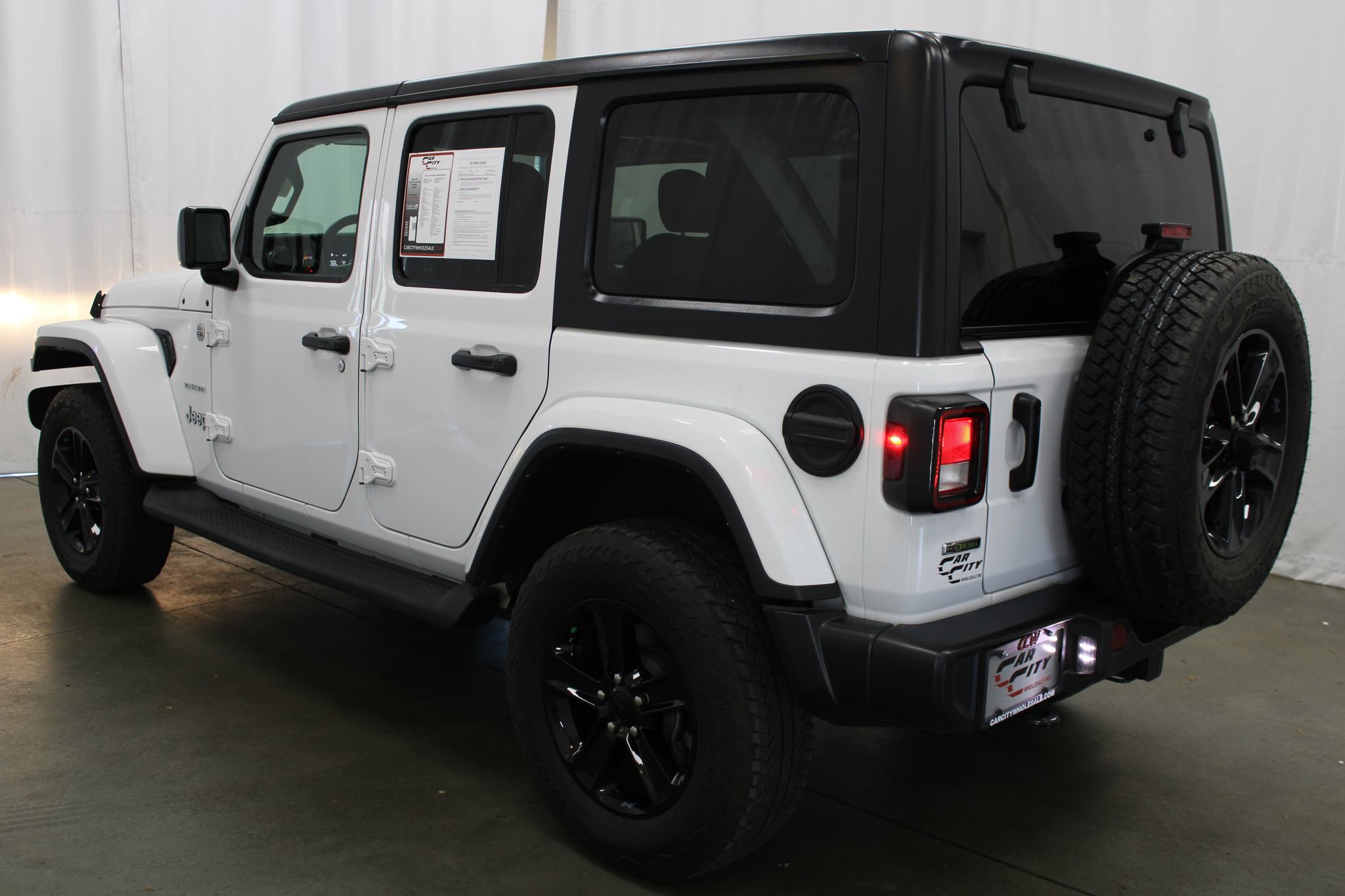 Used 2021 Jeep Wrangler Unlimited Sahara w/ Dual Top Group image 7