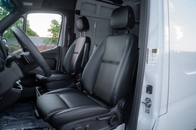Used 2025 Mercedes-Benz Sprinter 2500 image 14