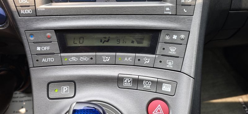 Used 2013 Toyota Prius Four w/ Deluxe Solar Roof Pkg FWD image 26