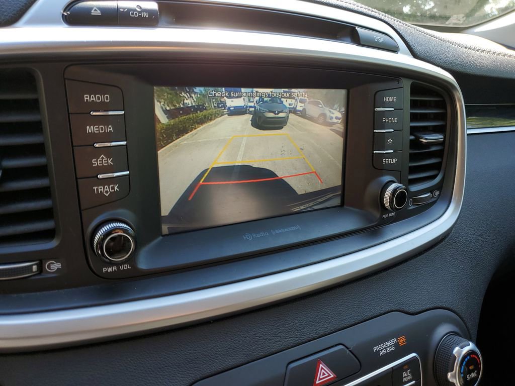 Used 2019 Kia Sorento EX image 29