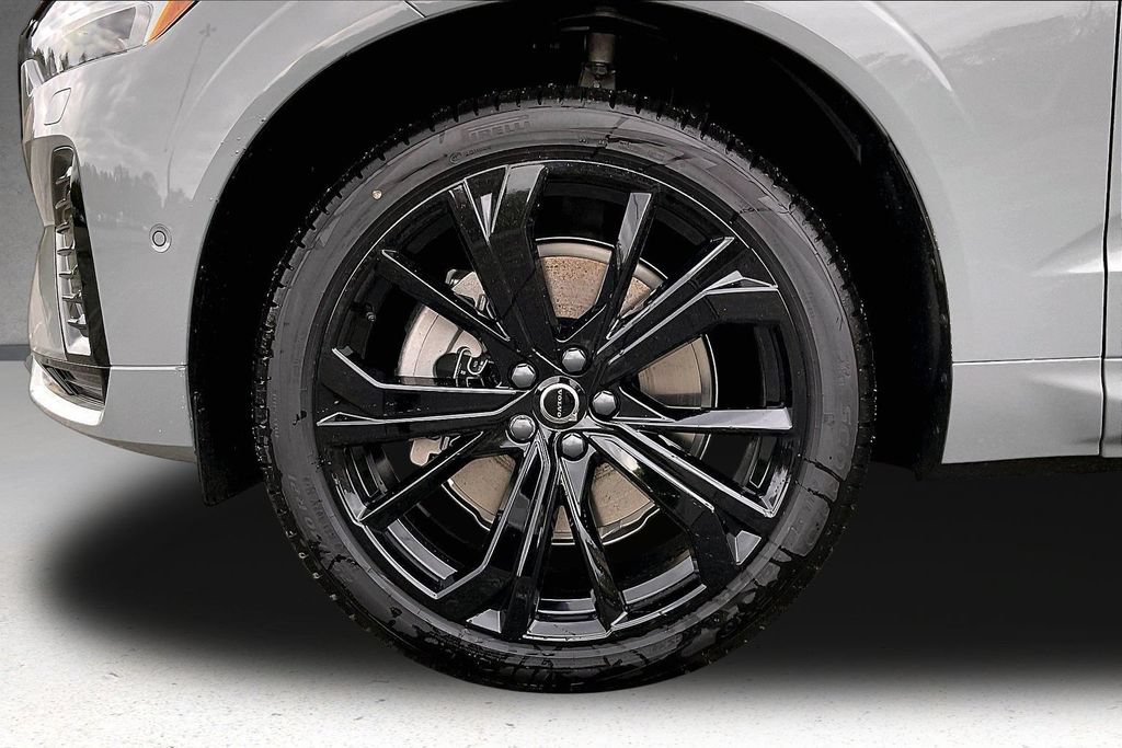 New 2026 Volvo XC60 T8 Ultra w/ Protection Package Premier AWD/4WD image 13