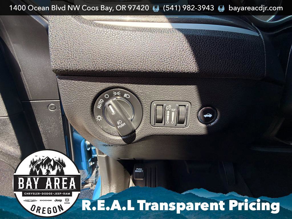 Used 2022 Chrysler 300 Touring L RWD image 14